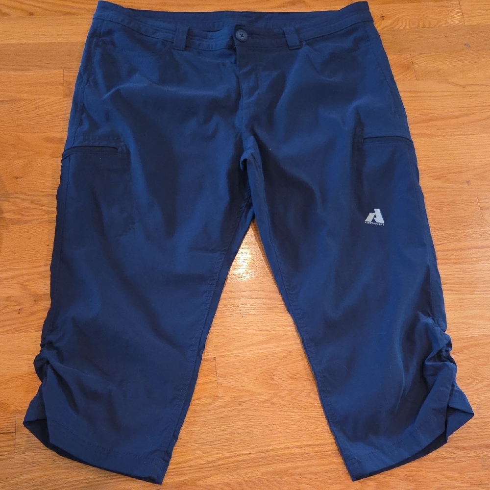 Eddie BauerOutdoor Capri Pants with Side Pockets - Navy Blue